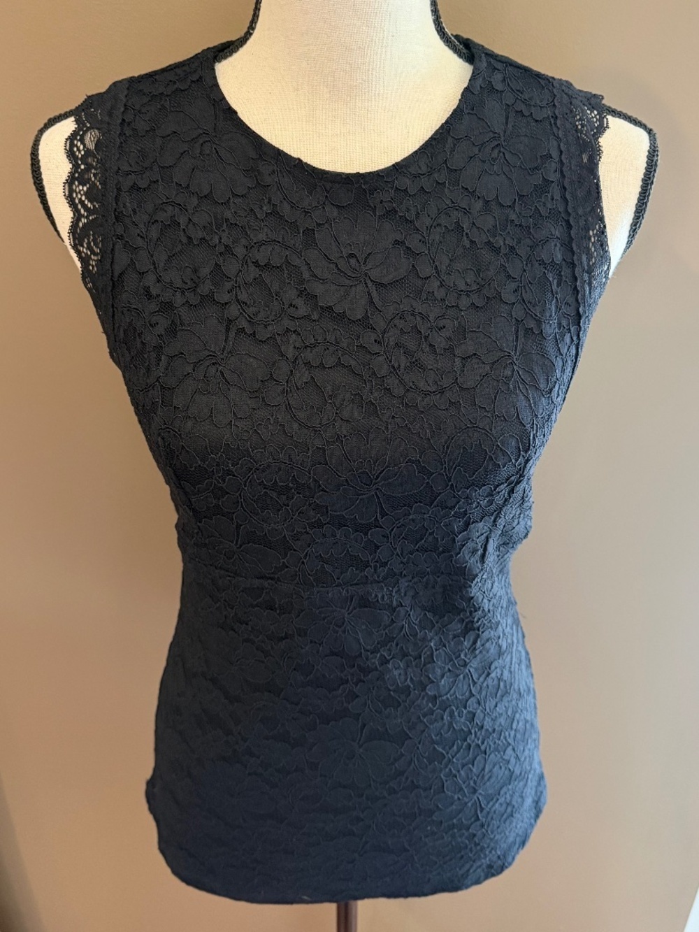 Express Black Romantic Goth Boho Y2K Sleeveless Lace Fitted Top, Size Medium - Picture 4 of 11
